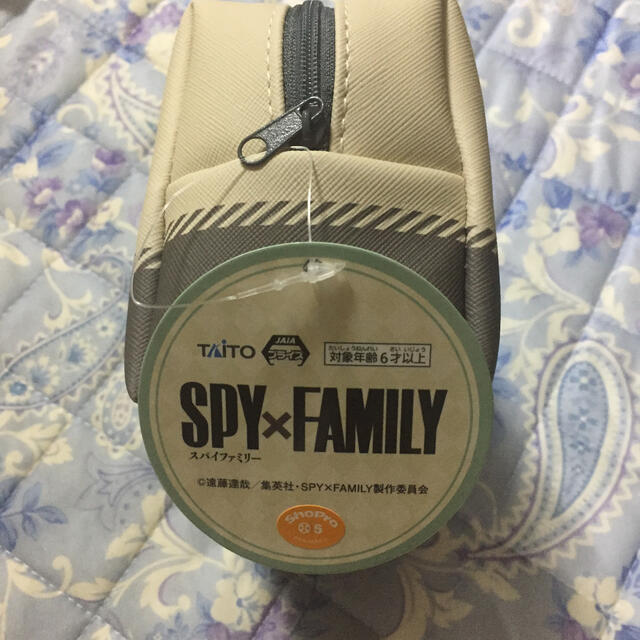 TAITO(タイトー)のSPY✖️FAMILYデフォルメスクエアポーチ値下げ エンタメ/ホビーのアニメグッズ(その他)の商品写真