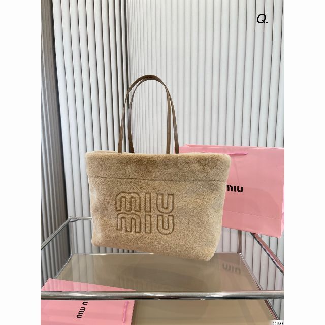 配信元 ミュウミュウ miu miu 定番のハンドバッグ ショルダーバッグ ...