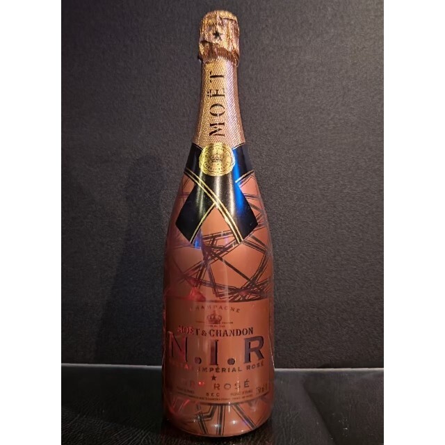 MOËT & CHANDON(モエエシャンドン)の《光るシャンパン》モエ・シャンドン ネクター ロゼ 食品/飲料/酒の酒(シャンパン/スパークリングワイン)の商品写真