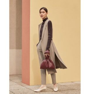 プラステ(PLST)の完売品✨新品！未使用！♥️PLST♥️トリアセテートロングジレ。Ｓ(ベスト/ジレ)