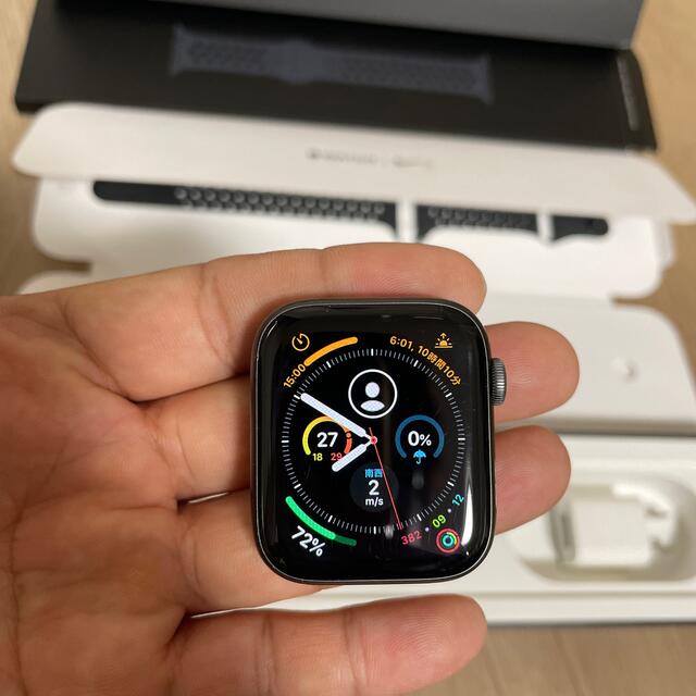 Apple Watch Series 4 Nike+ グレイアルミニウム アンス-