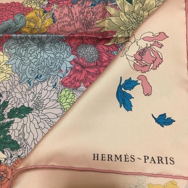 Hermes(エルメス)のクーポン期間限定価格❣️エルメス　スカーフ レディースのファッション小物(バンダナ/スカーフ)の商品写真