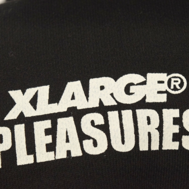 XLARGE(エクストララージ)のX-LARGE エクストララージ ×PLEASURES RIP DARBY PULLOVER HOODED SWEAT スウェット プルオーバーパーカー ブラック 01183232 メンズのトップス(パーカー)の商品写真