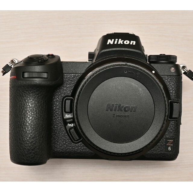 Nikon(ニコン)の【美品・残保証あり】Nikon Z6の スマホ/家電/カメラのカメラ(ミラーレス一眼)の商品写真