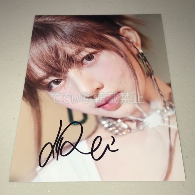 IVE レイ 直筆サイン「After LIKE」スチール写真の通販 by てで IVE レイ 直筆サイン「After LIKE」スチール写真の通販 by てで