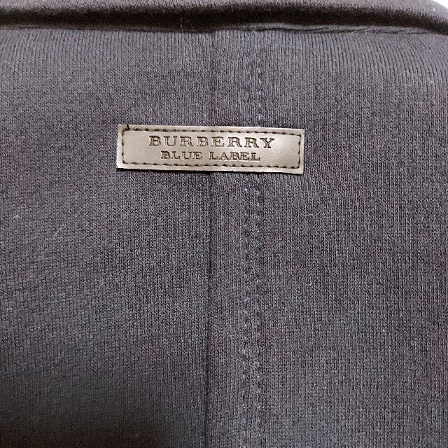 BURBERRY BLUE LABEL(バーバリーブルーレーベル)の極美品☆バーバリーブルーレーベル 紺ブレテーラードジャケット 金ボタン 36 S レディースのジャケット/アウター(テーラードジャケット)の商品写真