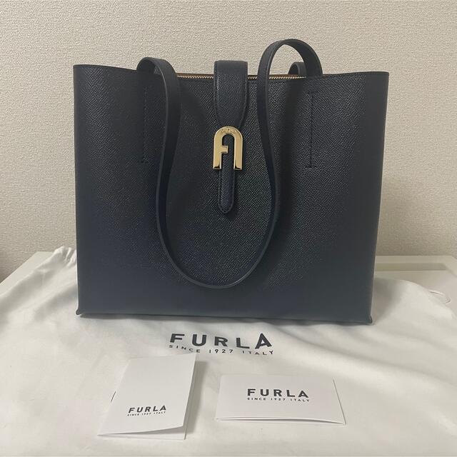 フルラ FURLA バッグ トートバッグ M Blu D | フリマアプリ ラクマ