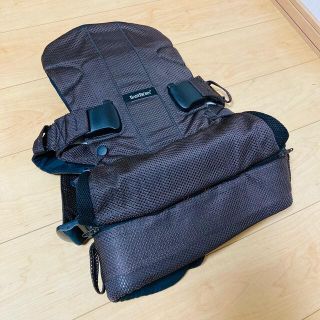 ベビービョルン(BABYBJORN)のベビービョルン ONE + Air ワンプラス エアー メッシュ ブラウン 茶色(抱っこひも/おんぶひも)