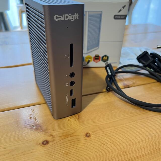 CalDigit TS3 Plus+ Thunderbolt3 station スマホ/家電/カメラのPC/タブレット(PC周辺機器)の商品写真