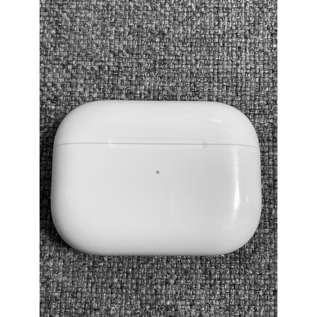 Apple(アップル)のApple AirPods Pro 充電ケースのみ 287 スマホ/家電/カメラのオーディオ機器(ヘッドフォン/イヤフォン)の商品写真