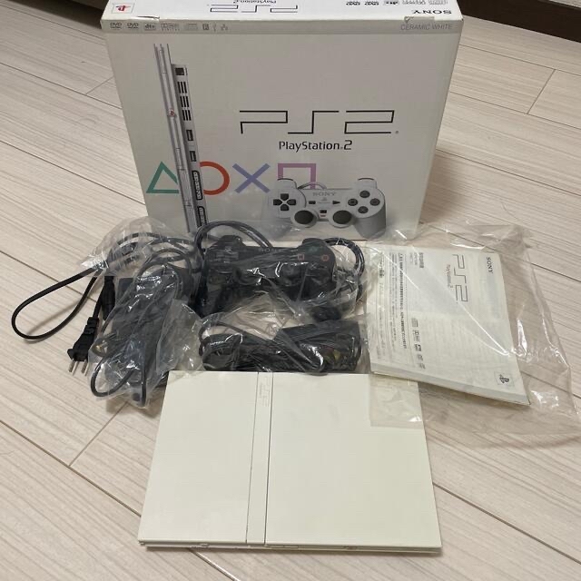 PlayStation2(プレイステーション2)のジャンク品　PlayStation2 SCPH-7500 薄型　白 エンタメ/ホビーのゲームソフト/ゲーム機本体(家庭用ゲーム機本体)の商品写真