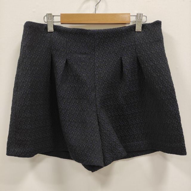 ZARA(ザラ)のZara ザラ ニット　ウーマン ショートパンツ ネイビー レディース レディースのパンツ(ショートパンツ)の商品写真