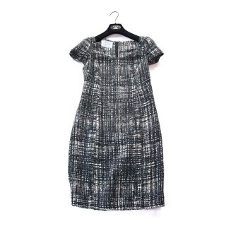 売れ筋がひ新作!ワンピースプラダ ワンピースの通販 700点以上 | PRADAのレディースを買うならラクマ