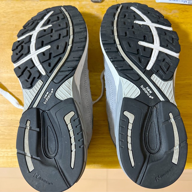 New Balance(ニューバランス)の[美品]New Balance WR993GL 24.5cm 希少サイズ レディースの靴/シューズ(スニーカー)の商品写真