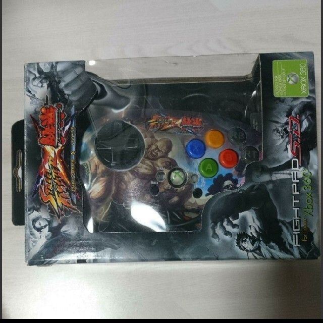 Xbox360(エックスボックス360)のストリートファイター 鉄拳 ファイトパッド 　MAD CATZ　　XBOX360 エンタメ/ホビーのゲームソフト/ゲーム機本体(家庭用ゲーム機本体)の商品写真