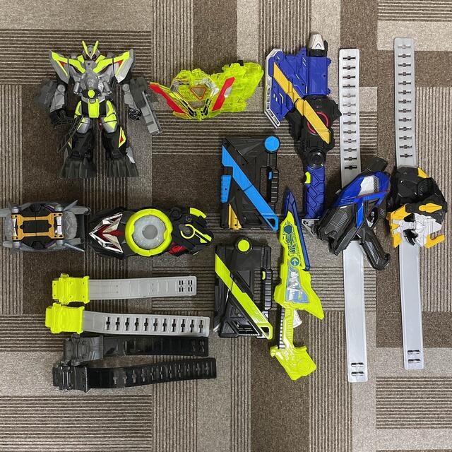 BANDAI(バンダイ)の仮面ライダー ゼロワン ベルトセット エンタメ/ホビーのおもちゃ/ぬいぐるみ(キャラクターグッズ)の商品写真