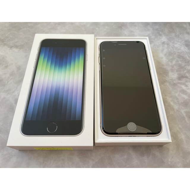 Apple(アップル)のApple iPhone SE 第3世代　64GB スターライト　本体 スマホ/家電/カメラのスマートフォン/携帯電話(スマートフォン本体)の商品写真