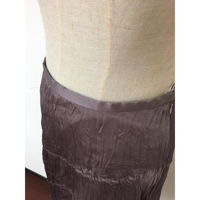 【M】プリーツスカート  膝下丈　ロージーブラウン　光沢あり レディースのスカート(ひざ丈スカート)の商品写真