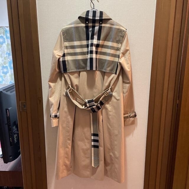 BURBERRY(バーバリー)のKRRP様ご専用Burberry トレンチコート レディースのジャケット/アウター(トレンチコート)の商品写真