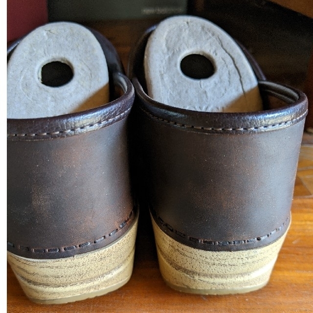 dansko(ダンスコ)のdansko  ダンスコ　antiqueBrown レディースの靴/シューズ(ローファー/革靴)の商品写真