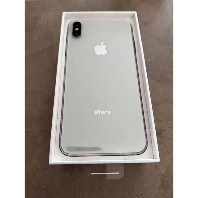 iPhone(アイフォーン)のiPhone Xs Max シルバー 64GB 新品 スマホ/家電/カメラのスマートフォン/携帯電話(スマートフォン本体)の商品写真