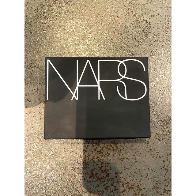 NARS パウダー コスメ/美容のベースメイク/化粧品(フェイスパウダー)の商品写真