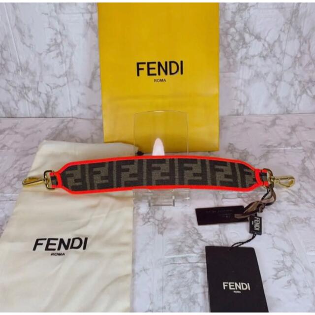 バッグ★売り切れ次第終了★激レア【新品】FENDI ストラップユー  ズッカ柄