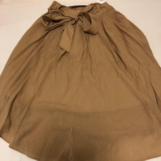 Reese ベージュ　スカート　タグ付き レディースのスカート(ひざ丈スカート)の商品写真
