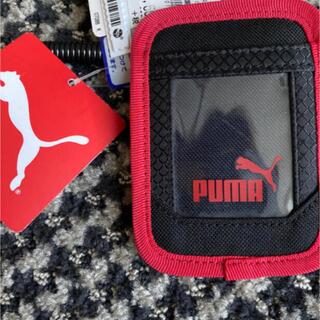 PUMA - 新品・未使用✨PUMA⚽️✨パスケース‼︎赤色キーチェーン付き‼️