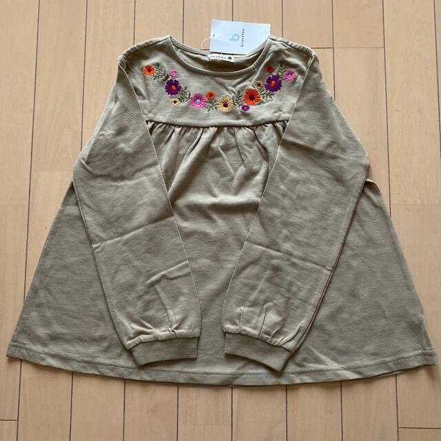 Branshes ブランシェス 花柄刺繍チュニック 130の通販 by ahi ahi ブランシェス 花柄刺繍 半袖 140