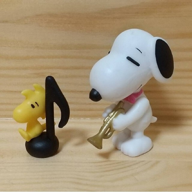 SNOOPY(スヌーピー)のスヌーピーのガチャガチャ♪トランペット エンタメ/ホビーのおもちゃ/ぬいぐるみ(キャラクターグッズ)の商品写真