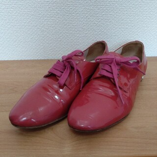 ミュウミュウ(miumiu)のMIUMIU　ドレスシューズ(ローファー/革靴)