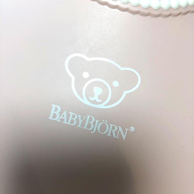 BABYBJORN(ベビービョルン)のベビービョルン BABYBJORN ベビースタイ パウダーピンク キッズ/ベビー/マタニティの授乳/お食事用品(お食事エプロン)の商品写真