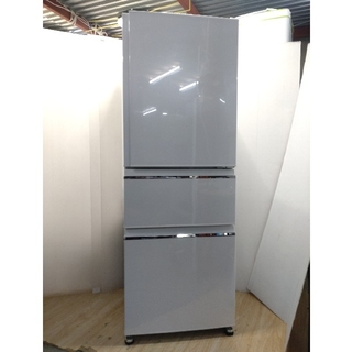 ミツビシ(三菱)の冷蔵庫　ホワイト　三菱　自動製氷機　カットデザイン　自炊向きサイズ　カップル単身(冷蔵庫)