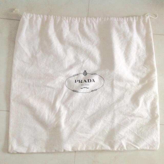 PRADA(プラダ)の正規品 PRADA プラダ 保存袋 巾着袋 大 レディースのバッグ(その他)の商品写真