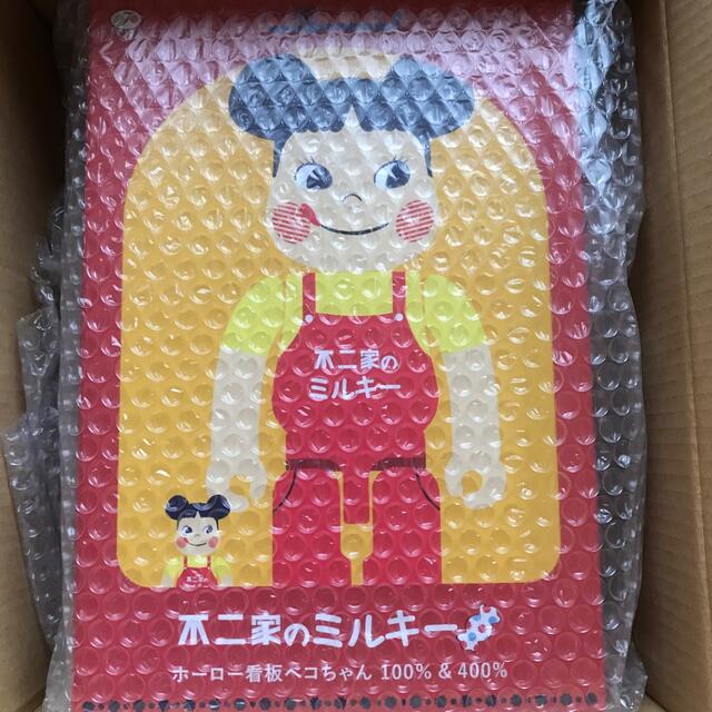 BE@RBRICK ホーロー看板 ペコちゃん 100％ & 400％フィギュア