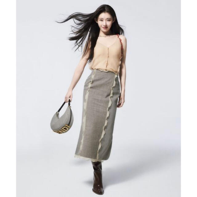 FENDI フェンディ スカート FENDI スカート 新作 2022 ランウェイ ロングスカート FENDI フェンディ スカート FENDI スカート 新作 2022 ランウェイ ロングスカート