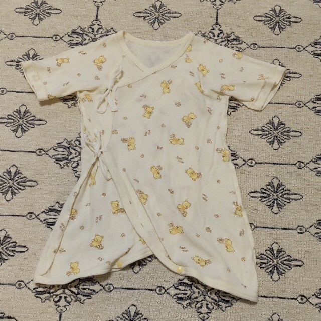 コンビ肌着3枚・短肌着1枚のセット キッズ/ベビー/マタニティのベビー服(~85cm)(肌着/下着)の商品写真