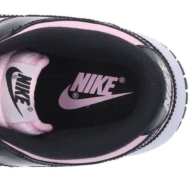 NIKE(ナイキ)のナイキ WMNS Dunk Low Essential Black Patent Leather DJ9955-600 ダンク ロー エッセンシャル ブラック パテント スニーカー レディース 25cm レディースの靴/シューズ(スニーカー)の商品写真