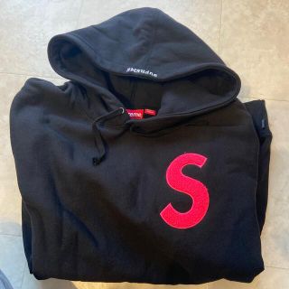 シュプリーム(Supreme)のsupreme Sロゴ　パーカー(パーカー)