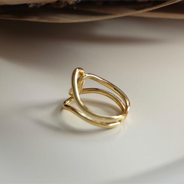 SNIDEL(スナイデル)のNo.R2205⌇cross hoop ring ❪gold❫ ⌇18Kcoat レディースのアクセサリー(リング(指輪))の商品写真