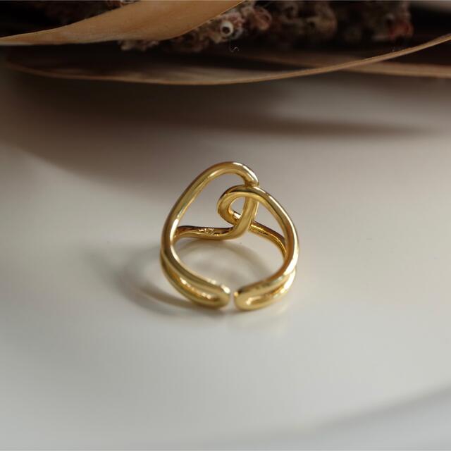 SNIDEL(スナイデル)のNo.R2205⌇cross hoop ring ❪gold❫ ⌇18Kcoat レディースのアクセサリー(リング(指輪))の商品写真