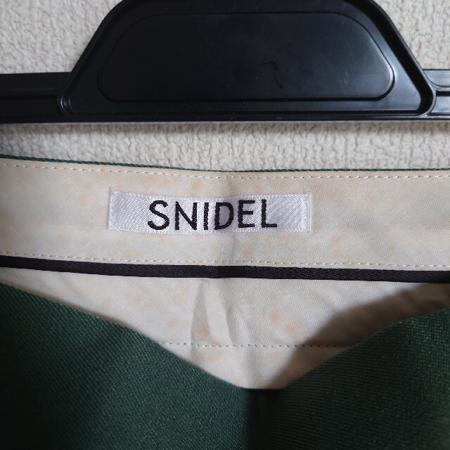 SNIDEL(スナイデル)のSNIDEL スナイデル ストレートパンツ レディースのパンツ(カジュアルパンツ)の商品写真