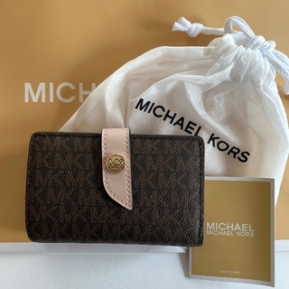 Michael Kors - 新品マイケルコース/MKシグネチャーにピンクレザーが大人可愛い2つ折り財布