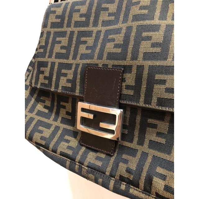 登場! - FENDI マンマバケット ズッカ柄 ショルダーバッグ FENDI