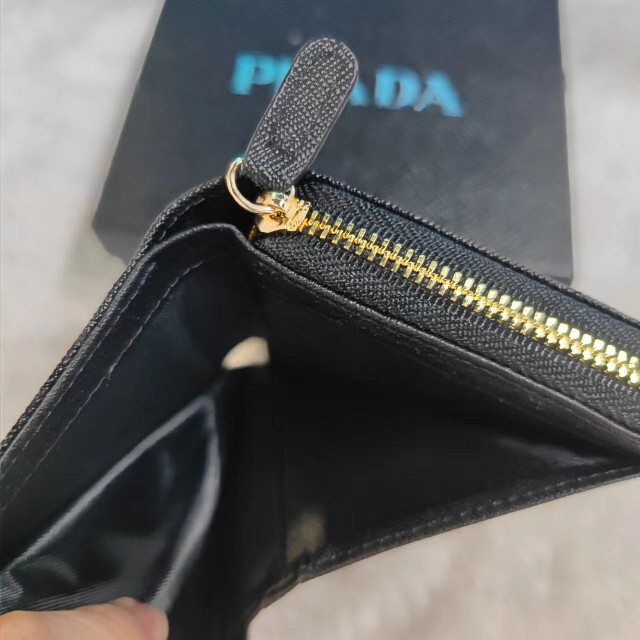 レディース PRADA 小銭入れ付き カード入れ コインケースの通販 by