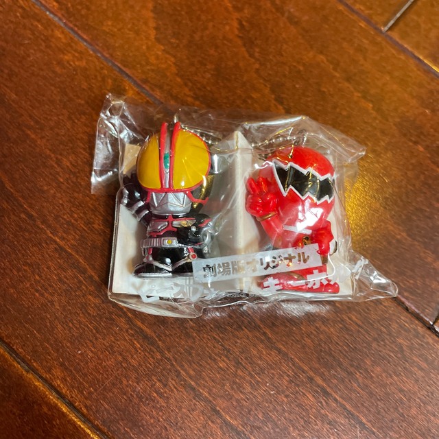 仮面ライダー555 リストバンド＋キーホルダー エンタメ/ホビーのフィギュア(特撮)の商品写真