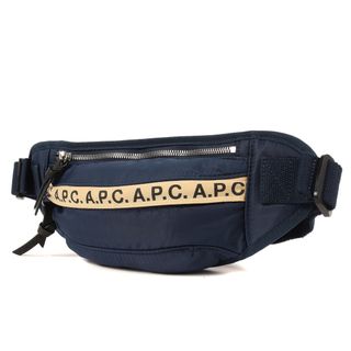 アーペーセー(A.P.C)のA.P.C. アーペーセー ブランド ネーム ロゴ ナイロン ボディ バッグ / ウエスト ポーチ  ヒップ 18AW ネイビー 紺 カバン 【メンズ】【中古】(ウエストポーチ)