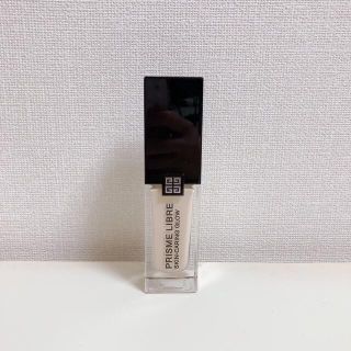 ジバンシィ(GIVENCHY)のジバンシィ プリズムリーブル スキンケアリンググロウ 1-N95(ファンデーション)