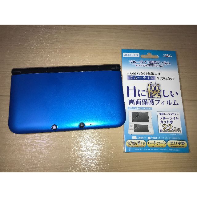 Nintendo 3DS  LL 本体ブルー/ブラック フィルム付き エンタメ/ホビーのゲームソフト/ゲーム機本体(携帯用ゲーム機本体)の商品写真
